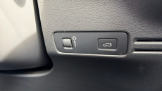 Volvo Xc40 2.0 B4P R DESIGN Pro 5dr AWD Auto Petrol Estate